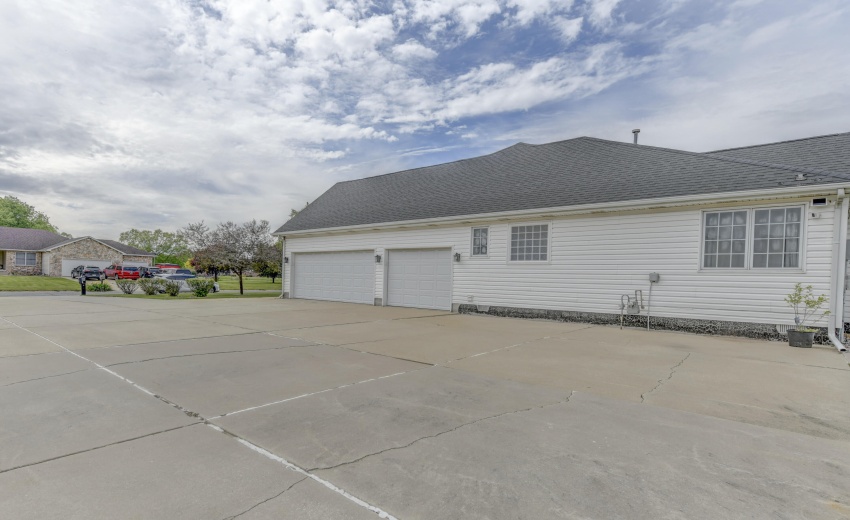 923 Tiler Drive-32
