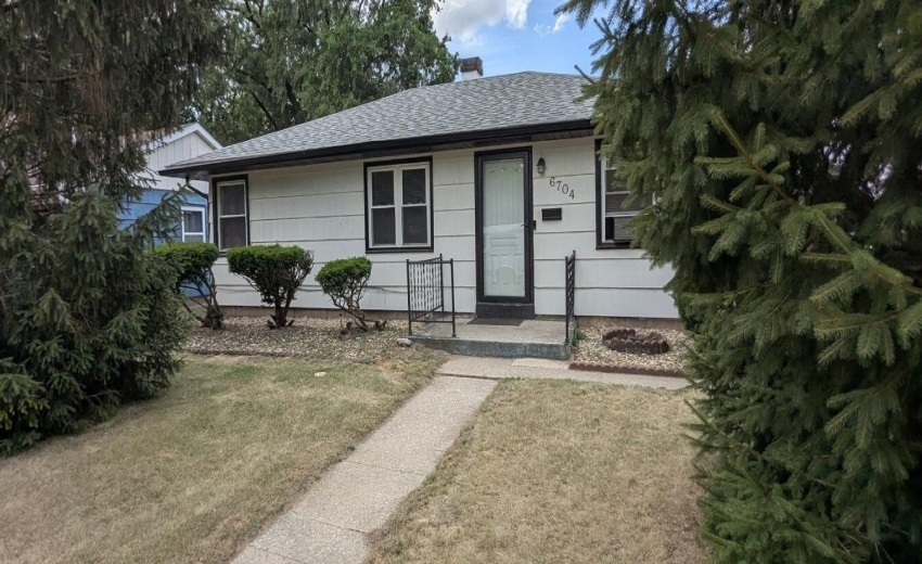 6704 front1