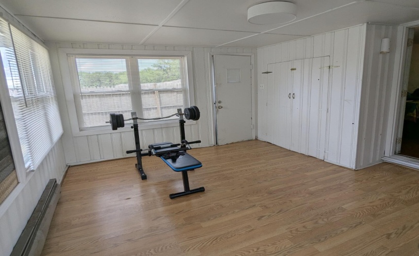 6704 sunroom