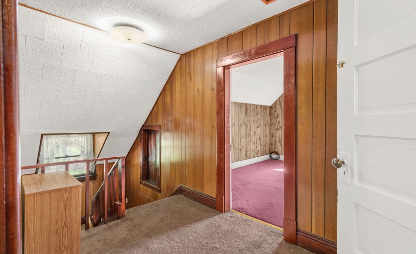 Flex Area between Upstairs Bedrooms
