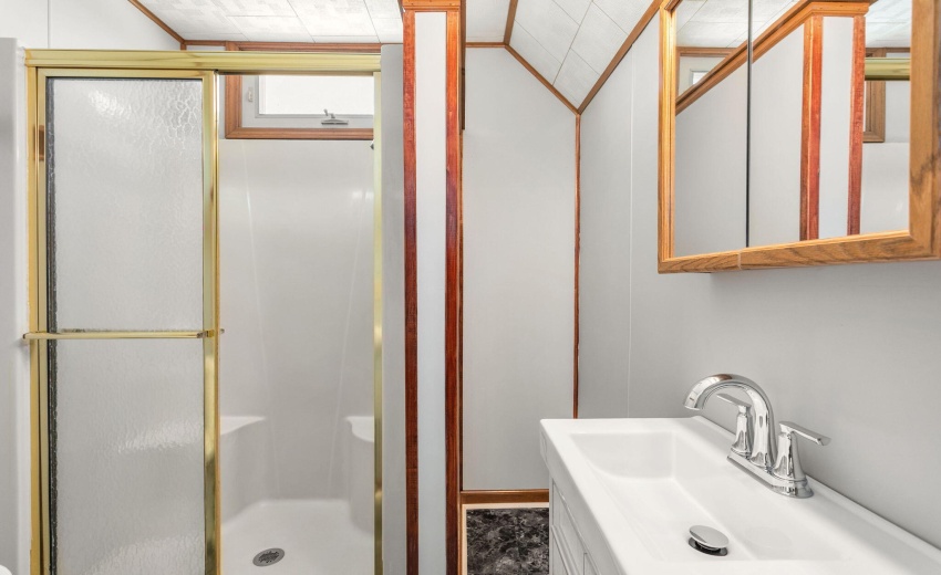 Upper Level 3/4 Bathroom