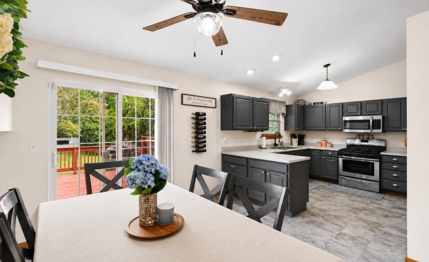 Dining & Kitchen