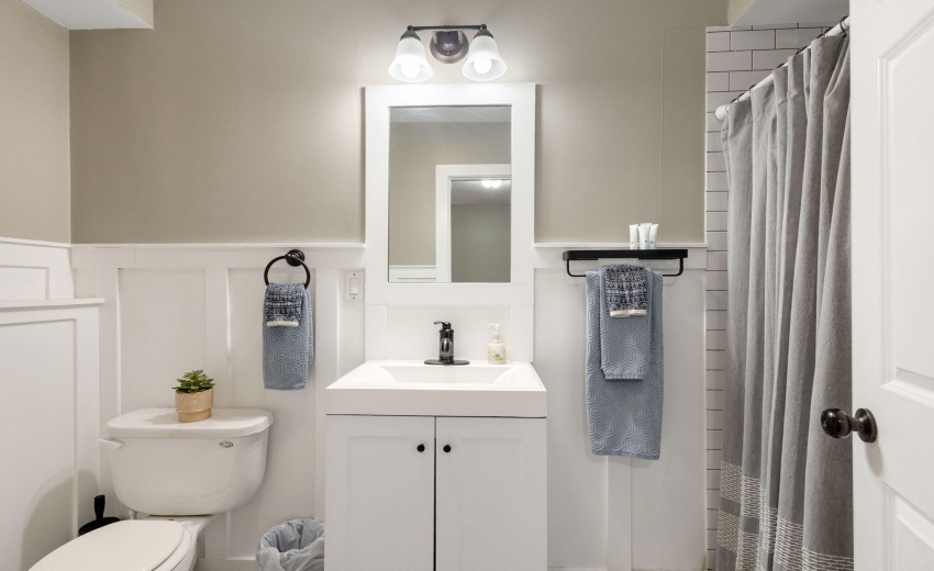 Bathroom Detail