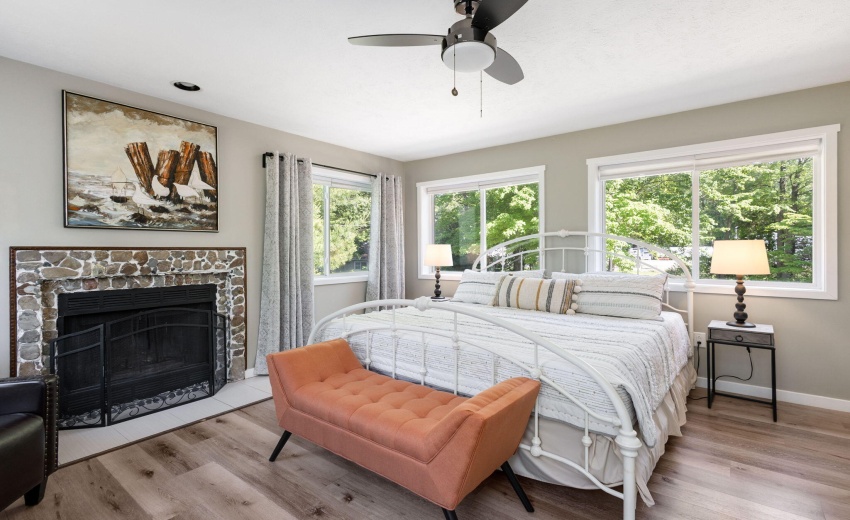 Lower Level Bedroom Detail
