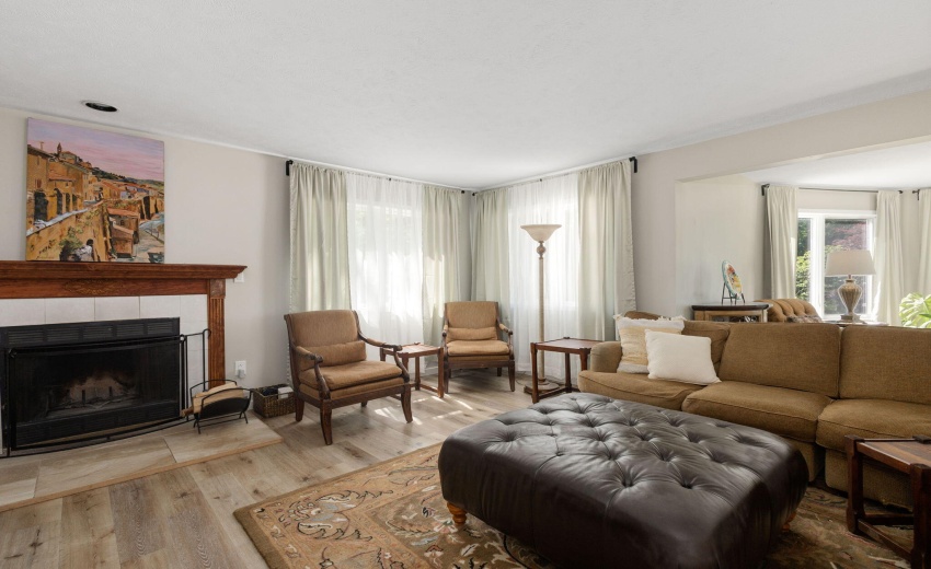 Living Room Detail