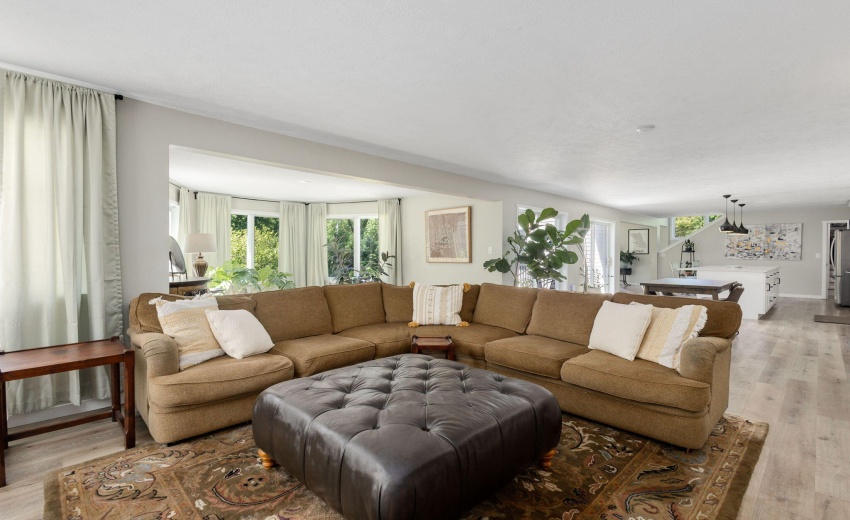 Living Room Detail