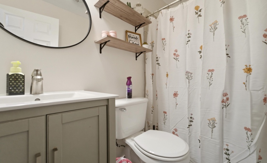 Main Floor Full Bathroom