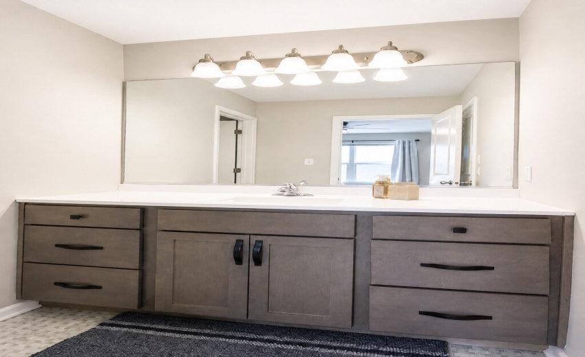 Traci - 11763 Rhode Island St, Crown Poi