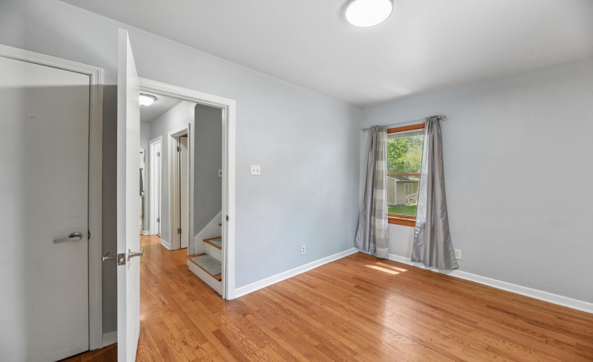 bedroom1stfla