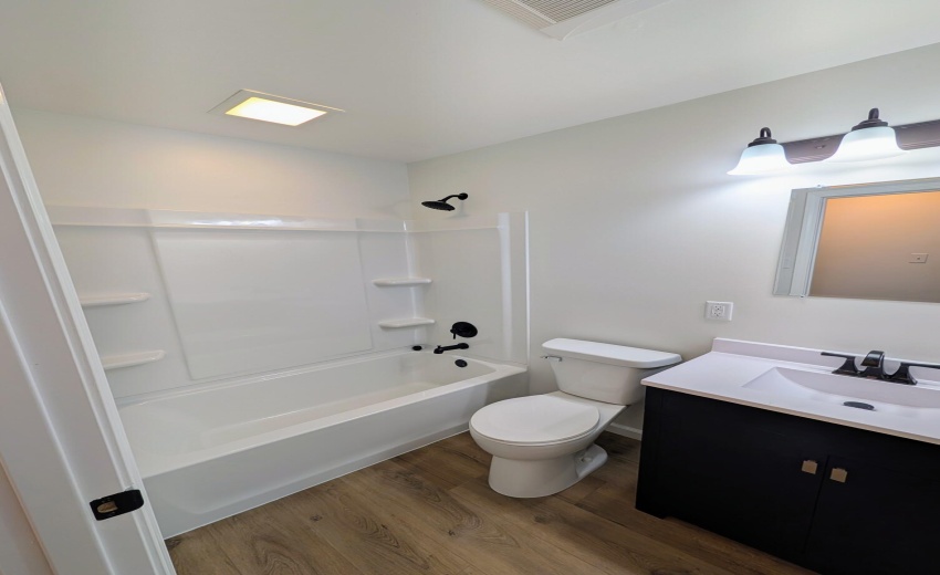 Full Bathroom