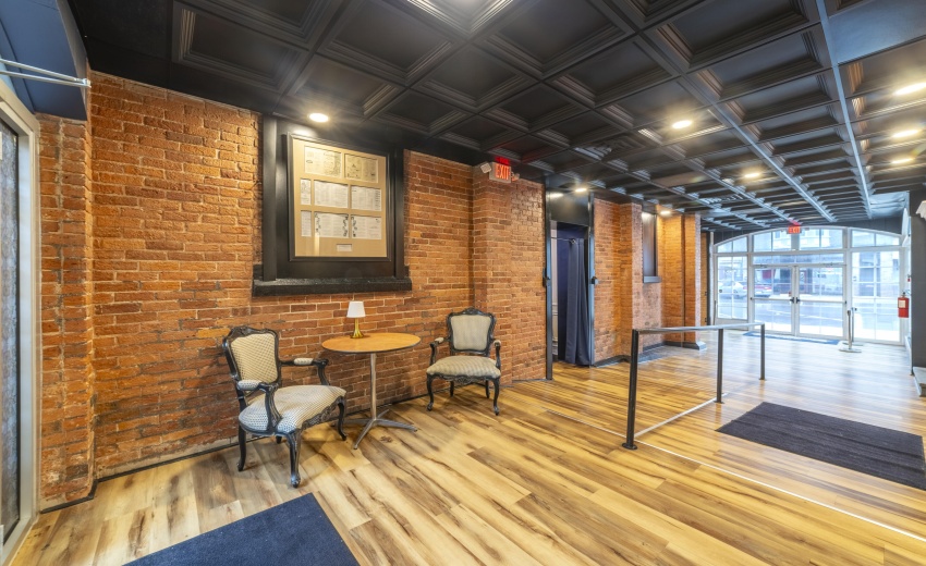 CPubEntrywayFranklinSt0013