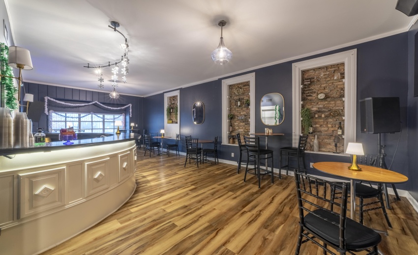 DPubFranklinSt0023