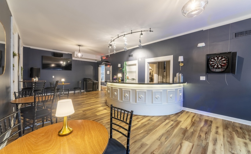 DPubFranklinSt0026