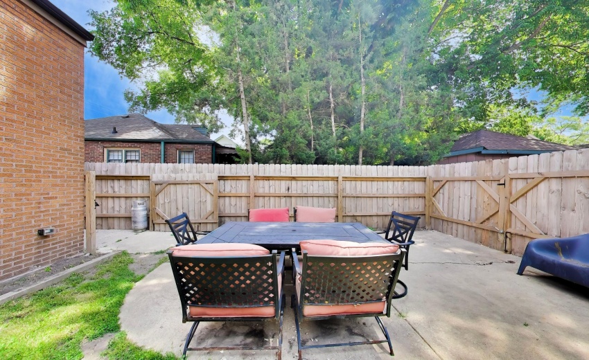 Fully Fenced Private Backyard