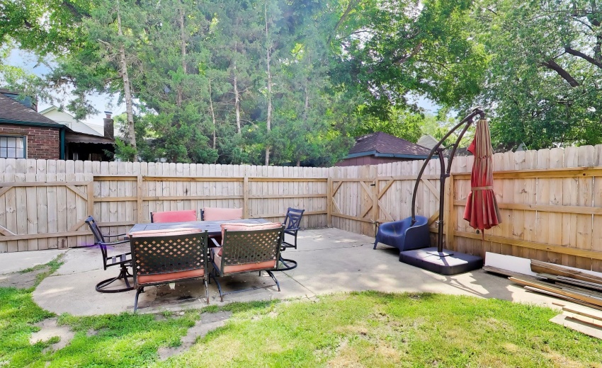 Fully Fenced Private Backyard