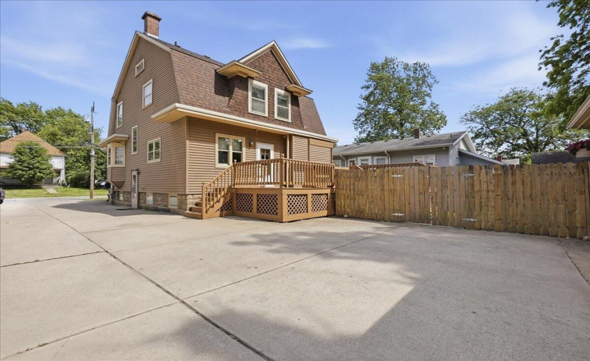 08-East St-21