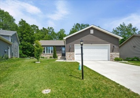 685 Friars Green, Valparaiso, Indiana, 4 Bedrooms Bedrooms, 9 Rooms Rooms,3 BathroomsBathrooms,Residential Lease,For Sale,Friars,NRA840258 685 Friars Green, Valparaiso, Indiana, 4 Bedrooms Bedrooms, 9 Rooms Rooms,3 BathroomsBathrooms,Residential Lease,For Sale,Friars,NRA840258