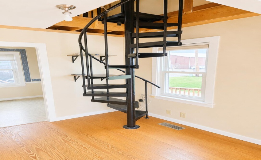staircase / dining