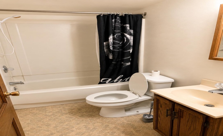 upper bathroom