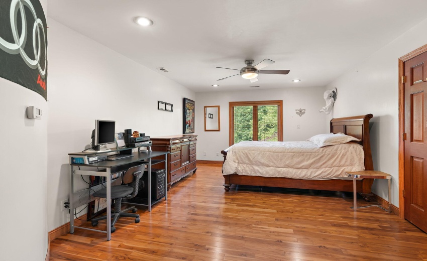 upstairs bed 2