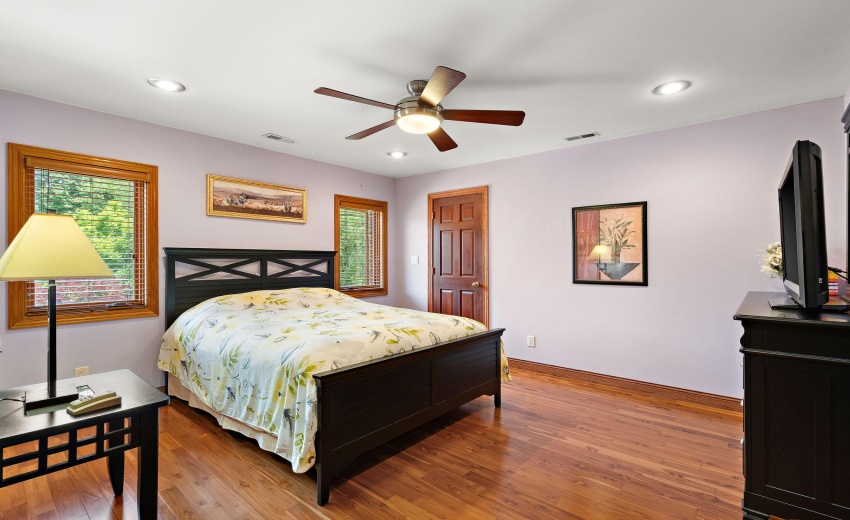 Upstairs bed 3