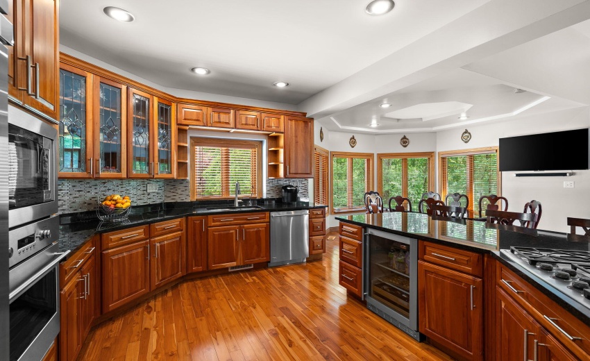 Kitchen 4