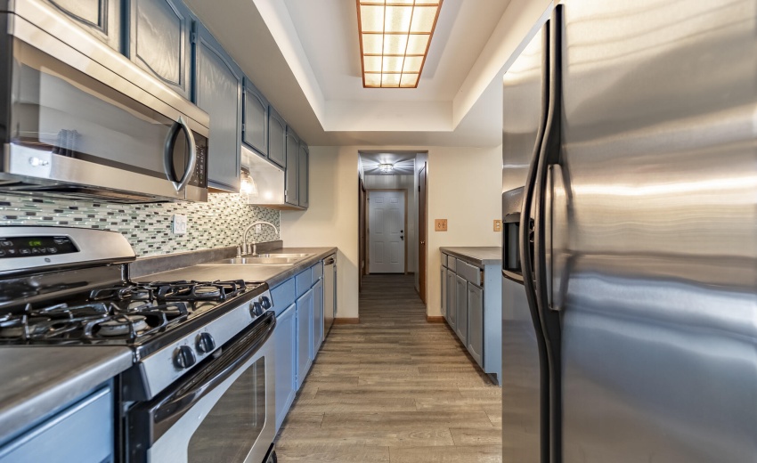 2564 Oakwood Dr-6