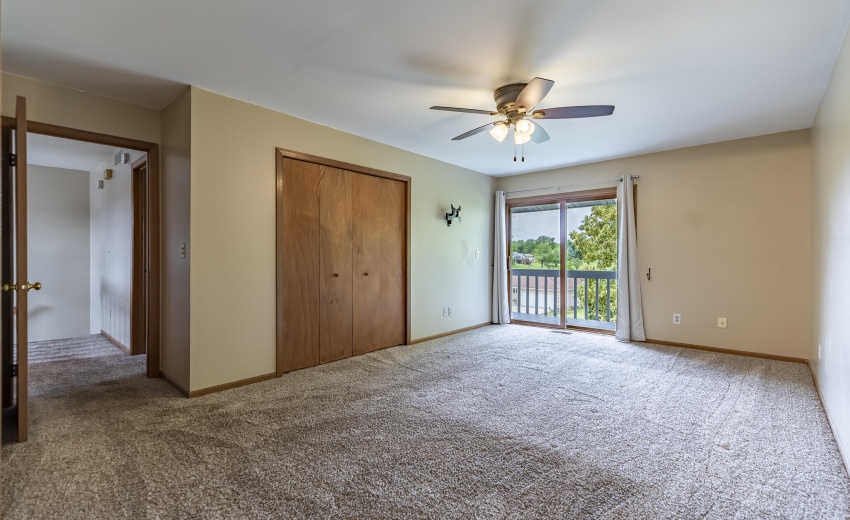 2564 Oakwood Dr-14