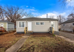 3381 Texas Street, Lake Station, Indiana, 2 Bedrooms Bedrooms, 5 Rooms Rooms,1 BathroomBathrooms,Residential,For Sale,Texas,NRA835719 3381 Texas Street, Lake Station, Indiana, 2 Bedrooms Bedrooms, 5 Rooms Rooms,1 BathroomBathrooms,Residential,For Sale,Texas,NRA835719