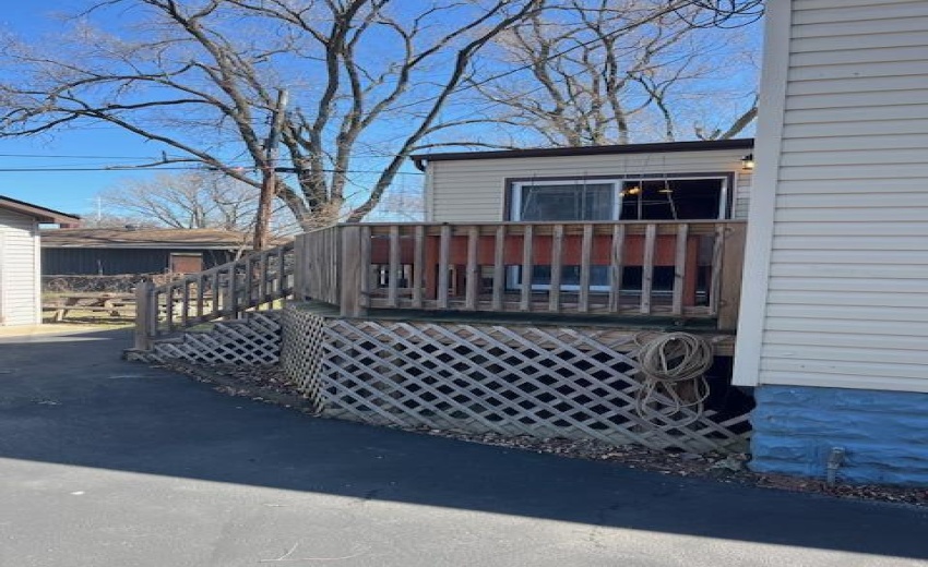 Deck  81