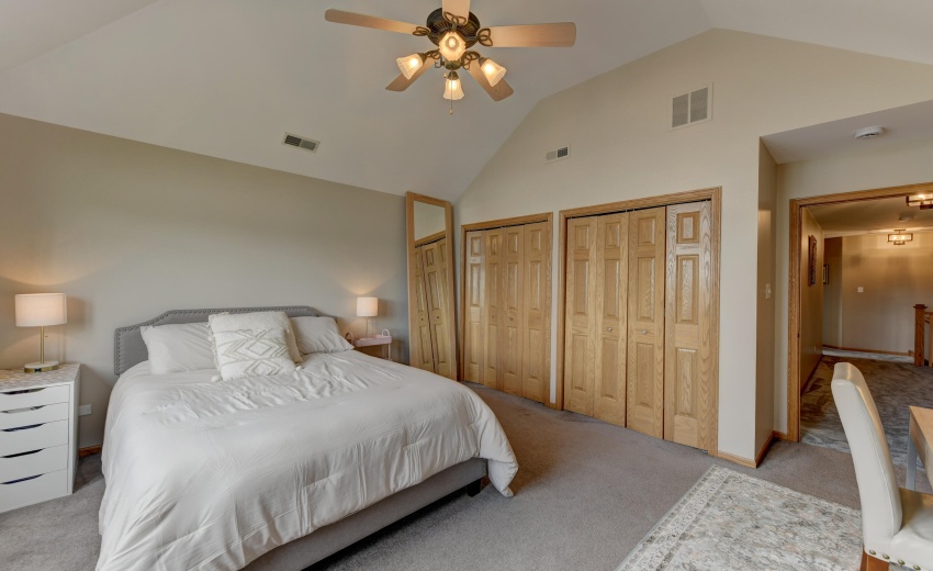 817 Robin Court-35
