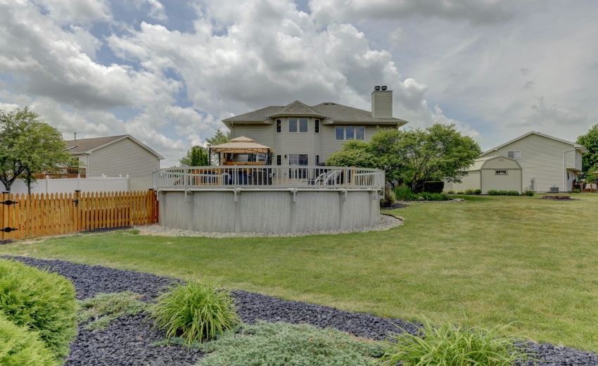 817 Robin Court-18
