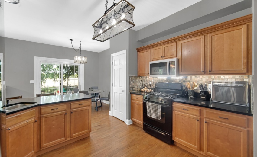 Kitchen/pantry