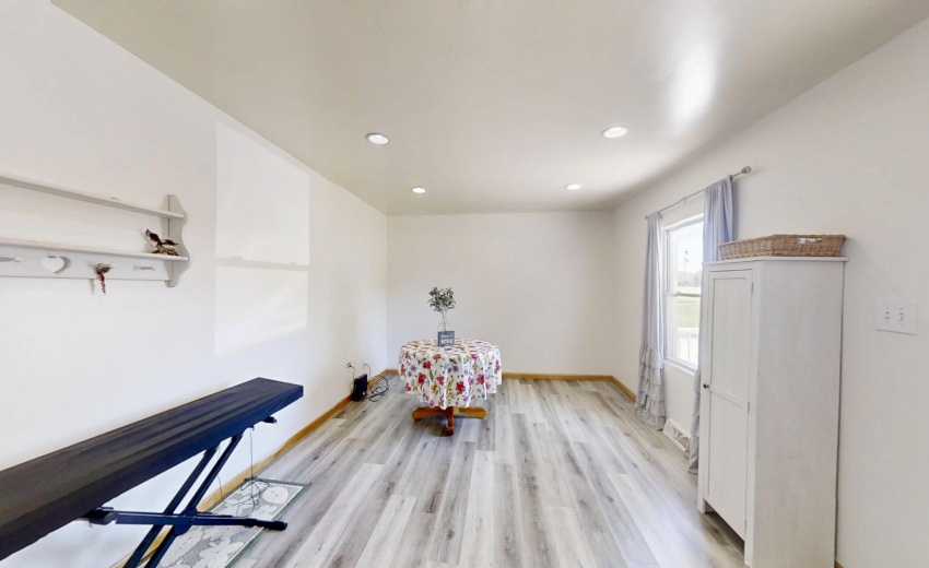 626-E-77th-06022026_183829