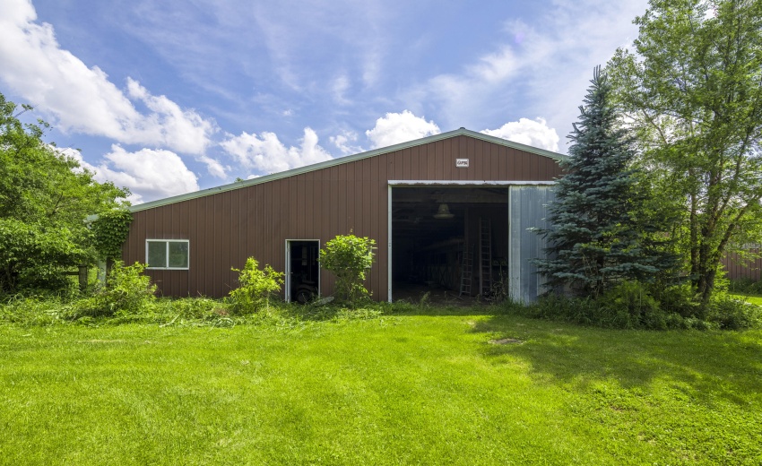 NSecondBarn129th0021