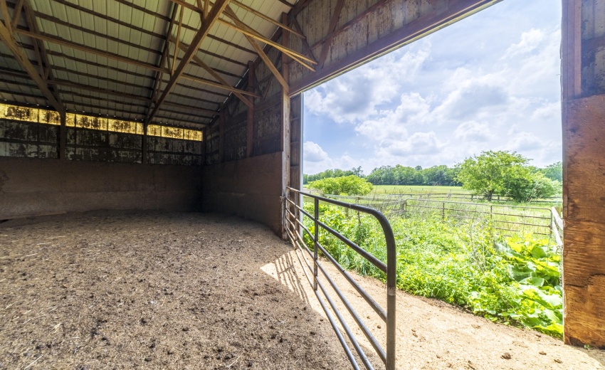 MFirstBarn129th0009