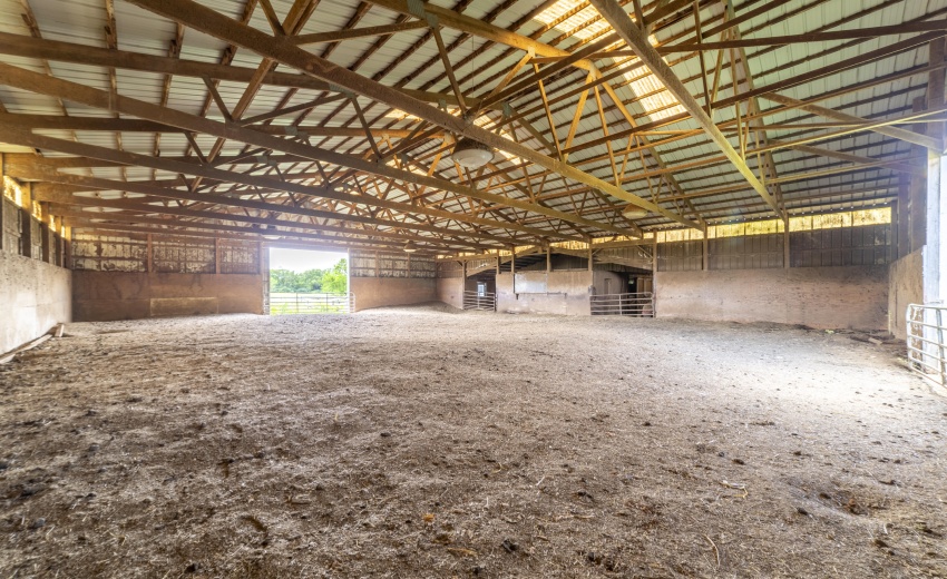 MFirstBarn129th0007