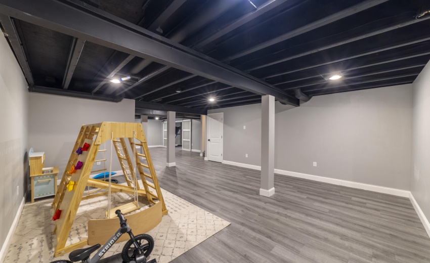NBasement109th0011