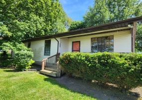 3882 200, La Porte, Indiana, 3 Bedrooms Bedrooms, 8 Rooms Rooms,2 BathroomsBathrooms,Residential,For Sale,200,NRA840617