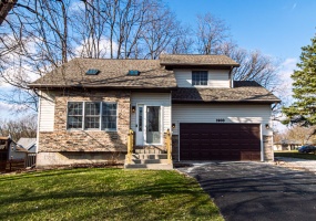 1900 Loganberry Lane, Crown Point, Indiana, 3 Bedrooms Bedrooms, 9 Rooms Rooms,2 BathroomsBathrooms,Residential,For Sale,Loganberry,NRA840647