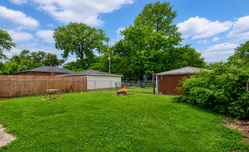3776 Buchanan St, Gary, IN 21