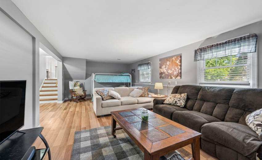 09-Family Room