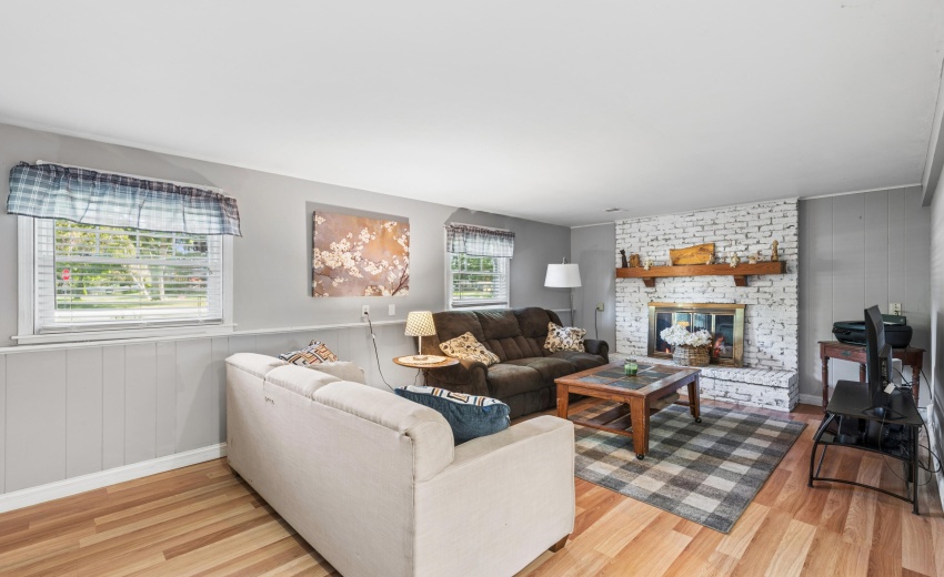 08-Family Room