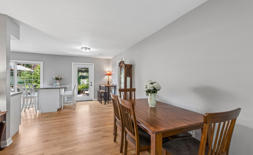 05-Dining Room
