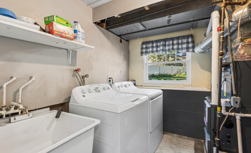 11-Laundry Room