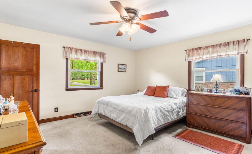 7-7 6175 S Division St North Judson IN 4