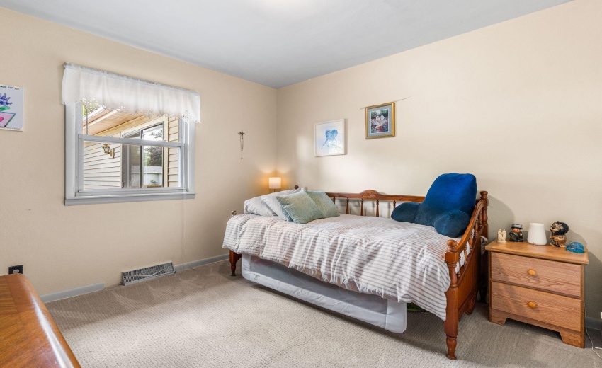12-12 6175 S Division St North Judson IN