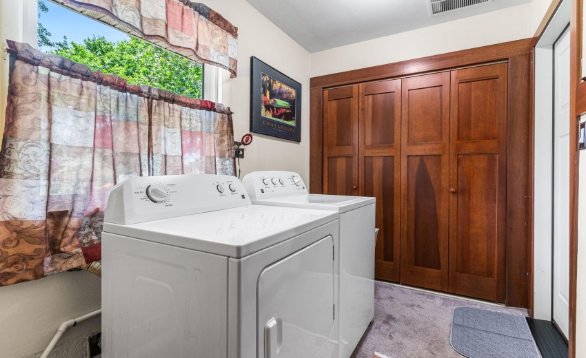 18-18 6175 S Division St North Judson IN