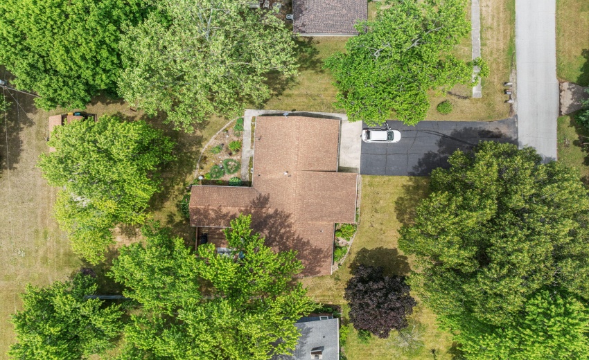 31-9 Aerial 6175 S Division St North Jud