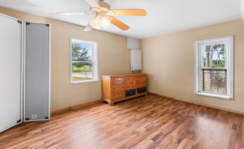 4-4 105 Alrignton Ave North Judson IN 46